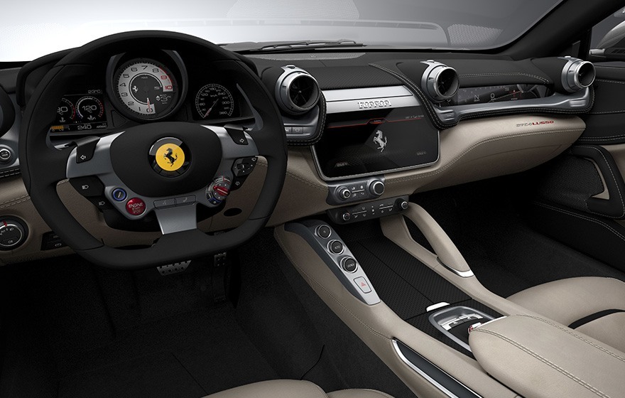 Nouvelle Ferrari GTC4 Lusso