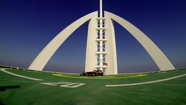 Red_Bull_F1_hotel_Burj_Al_Arab_1