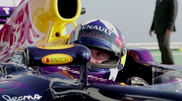 Red_Bull_F1_hotel_Burj_Al_Arab_2