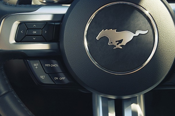 2015-ford-mustang_7