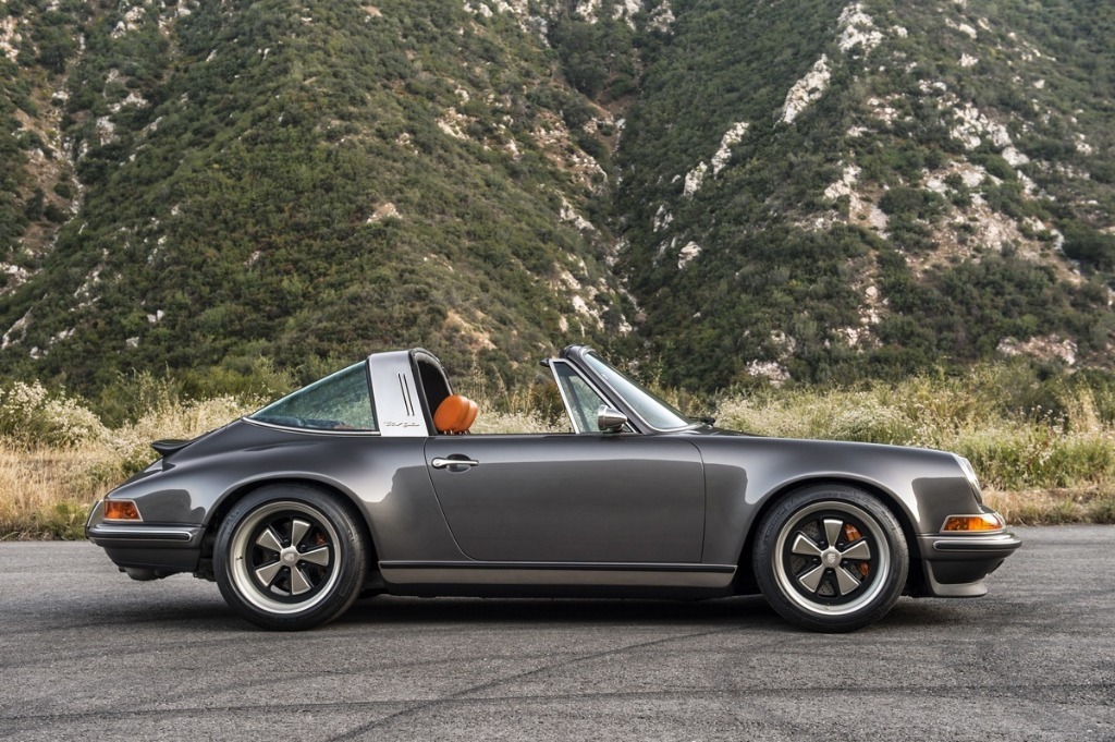 Porsche 911 Targa Singer