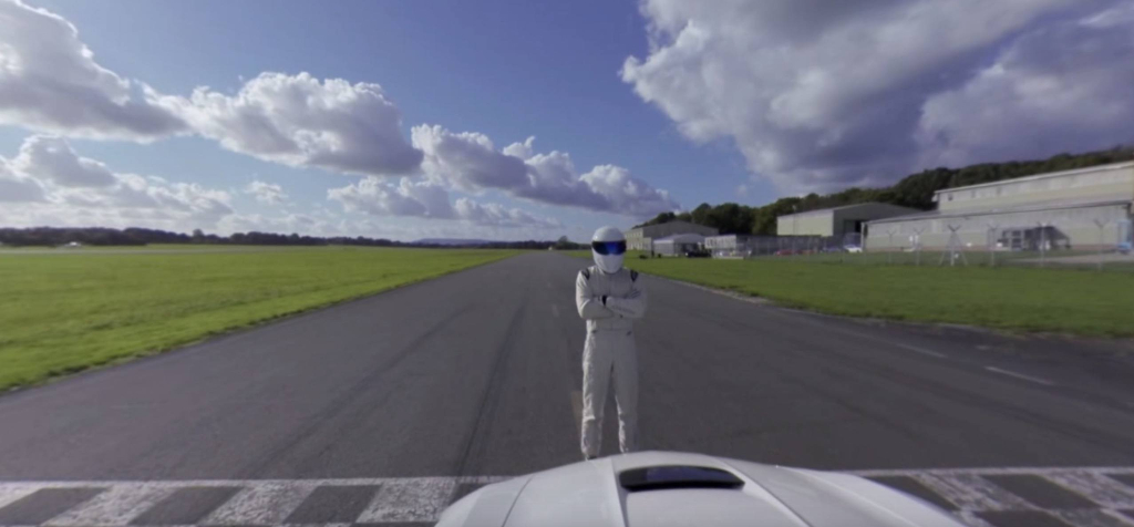 Un tour de circuit Top Gear avec le Stig en 360°