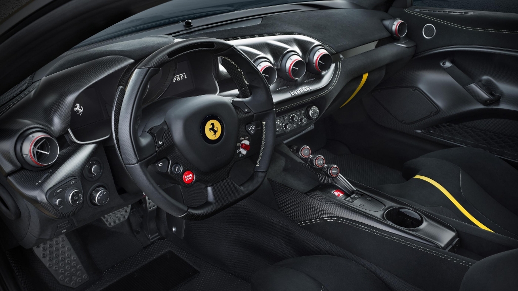 Nouvelle Ferrari F12 TDF