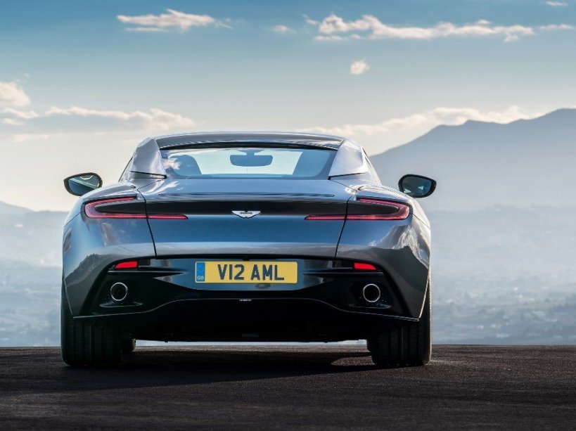 Aston Martin DB11