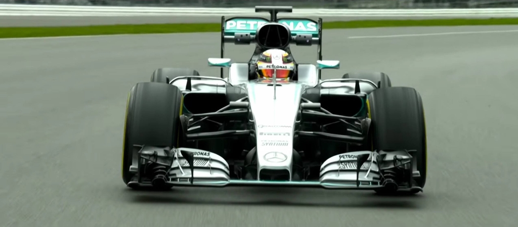 Comment conduire une Formule 1 selon Lewis Hamilton