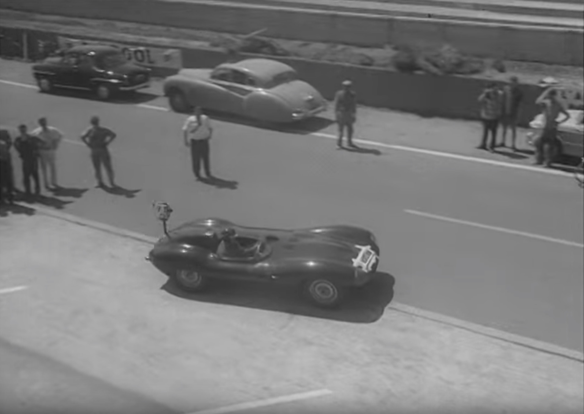 tour-circuit-24-heures-mans-mike-hawthorne-1956