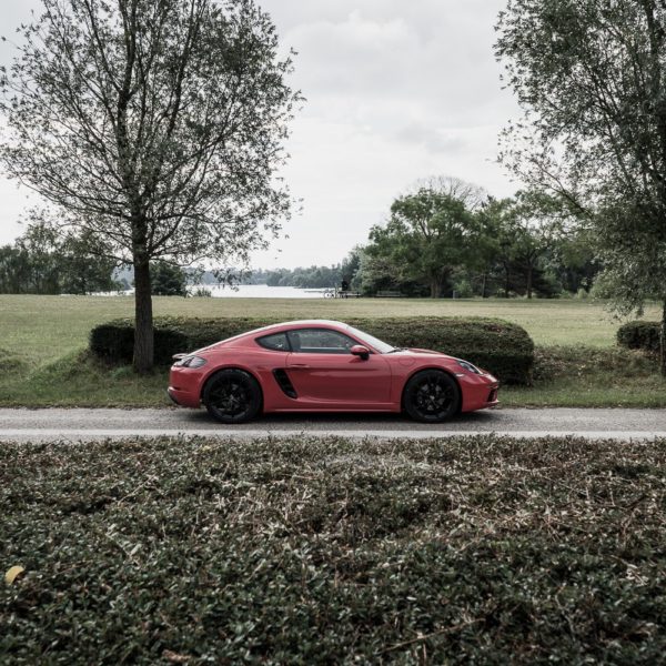 Porsche 718 Cayman