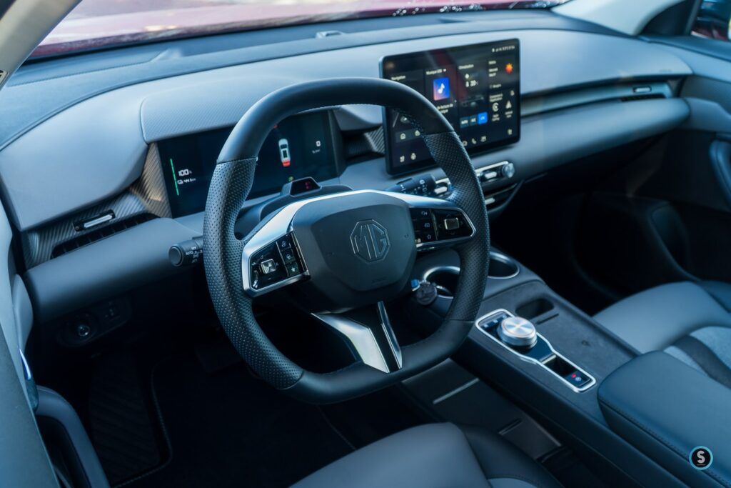 intérieur MG S5
