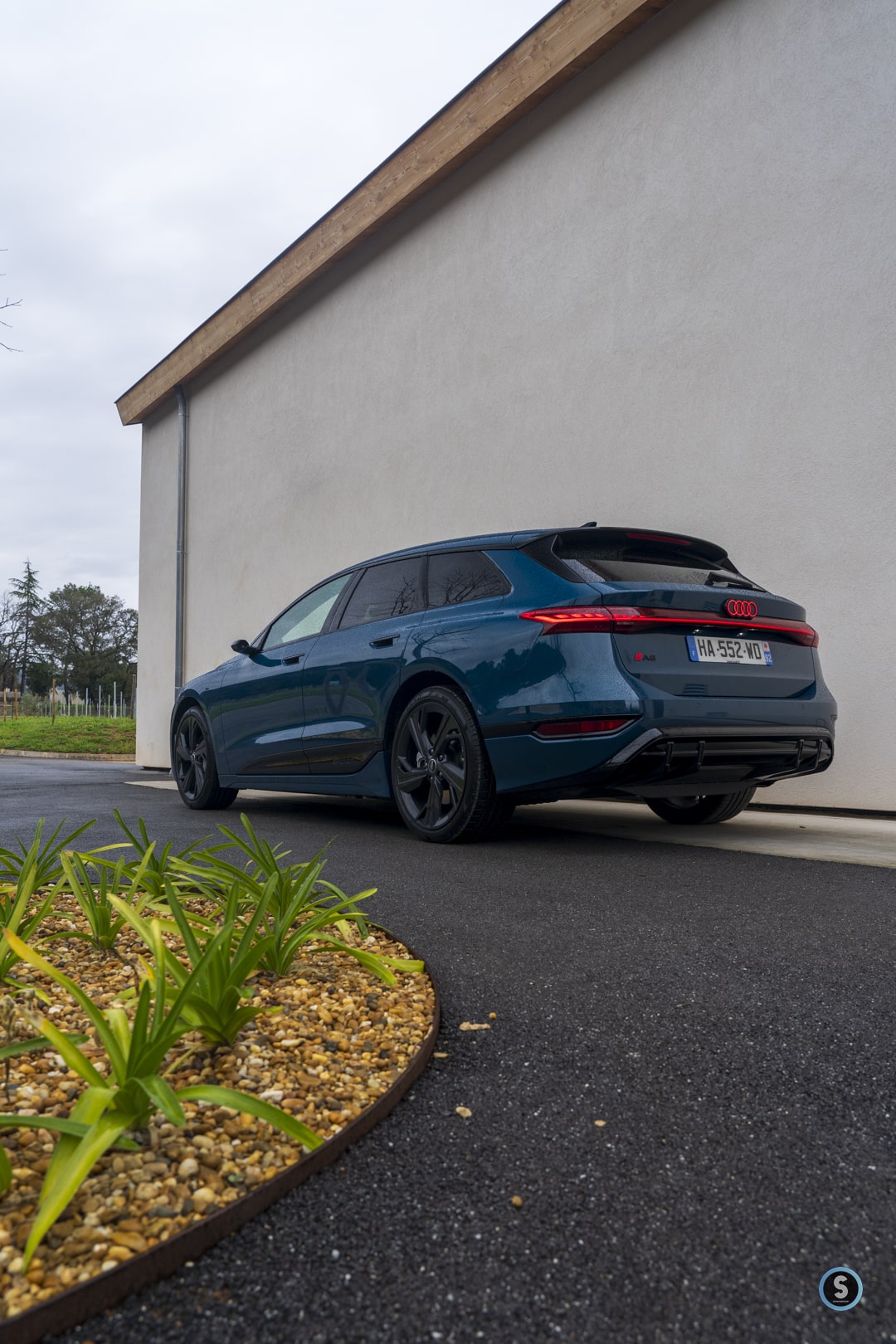 3/4 arrière A6 Avant e-tron