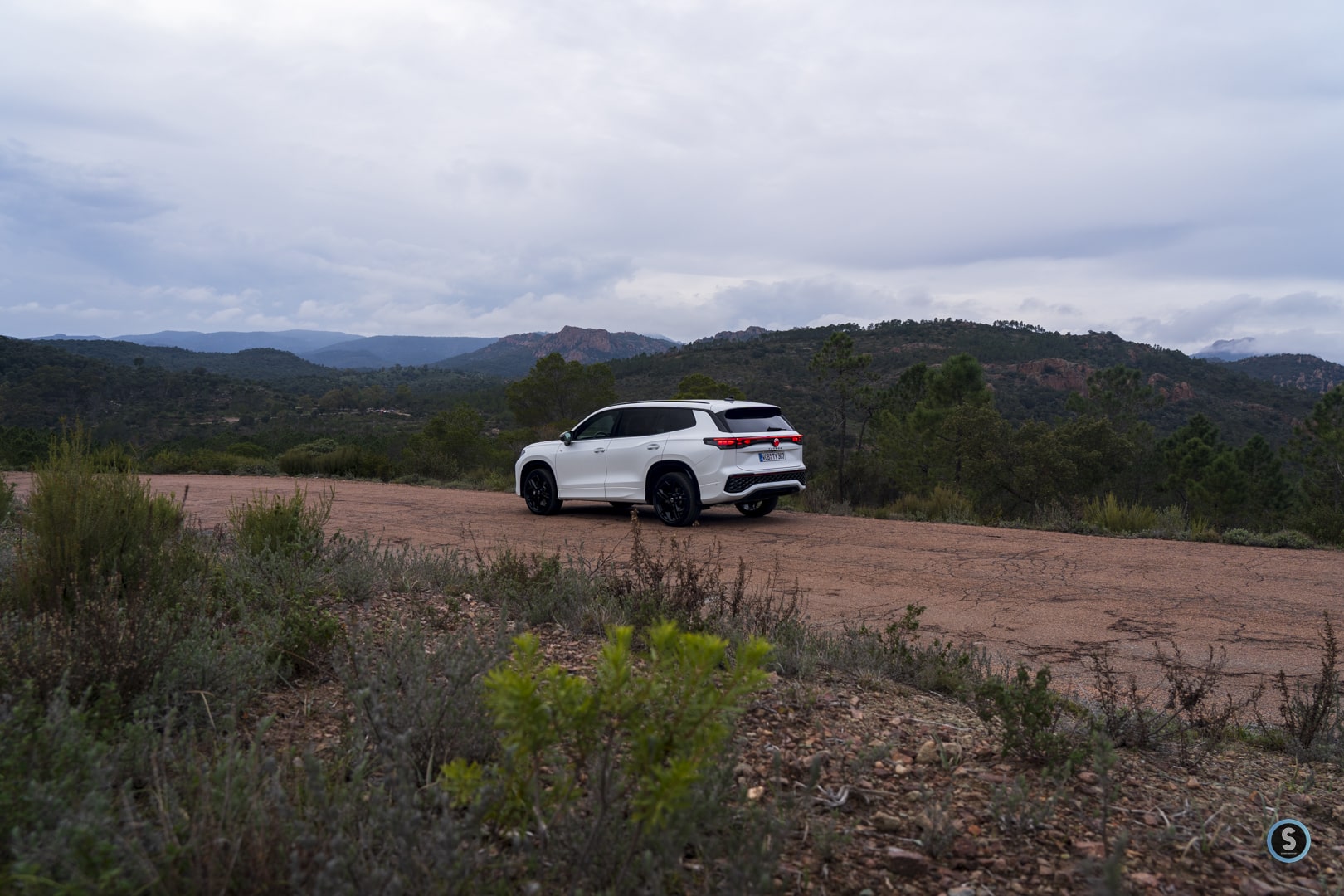 3/4 arrière vw Tayron