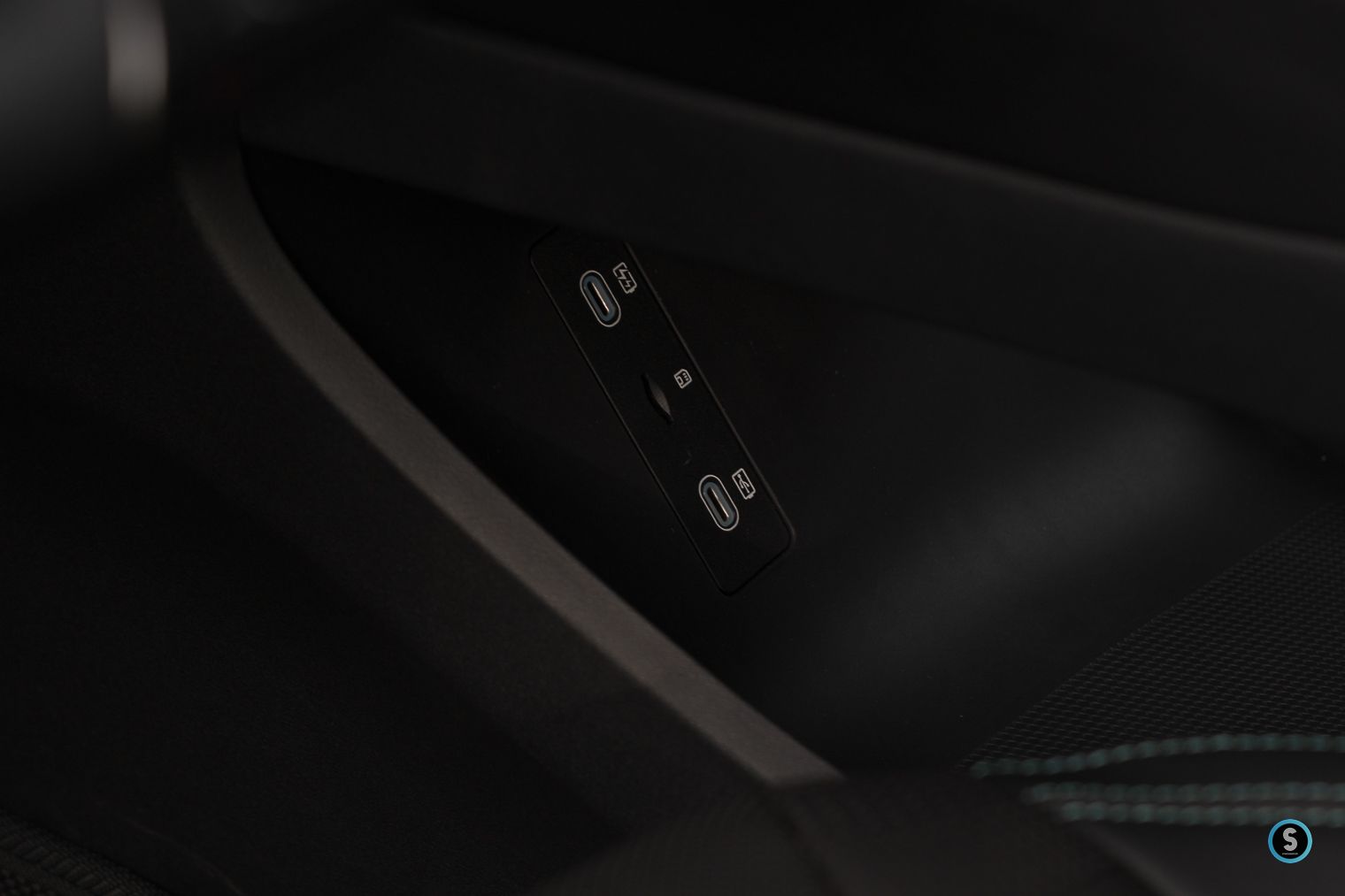usb-c seal 6
