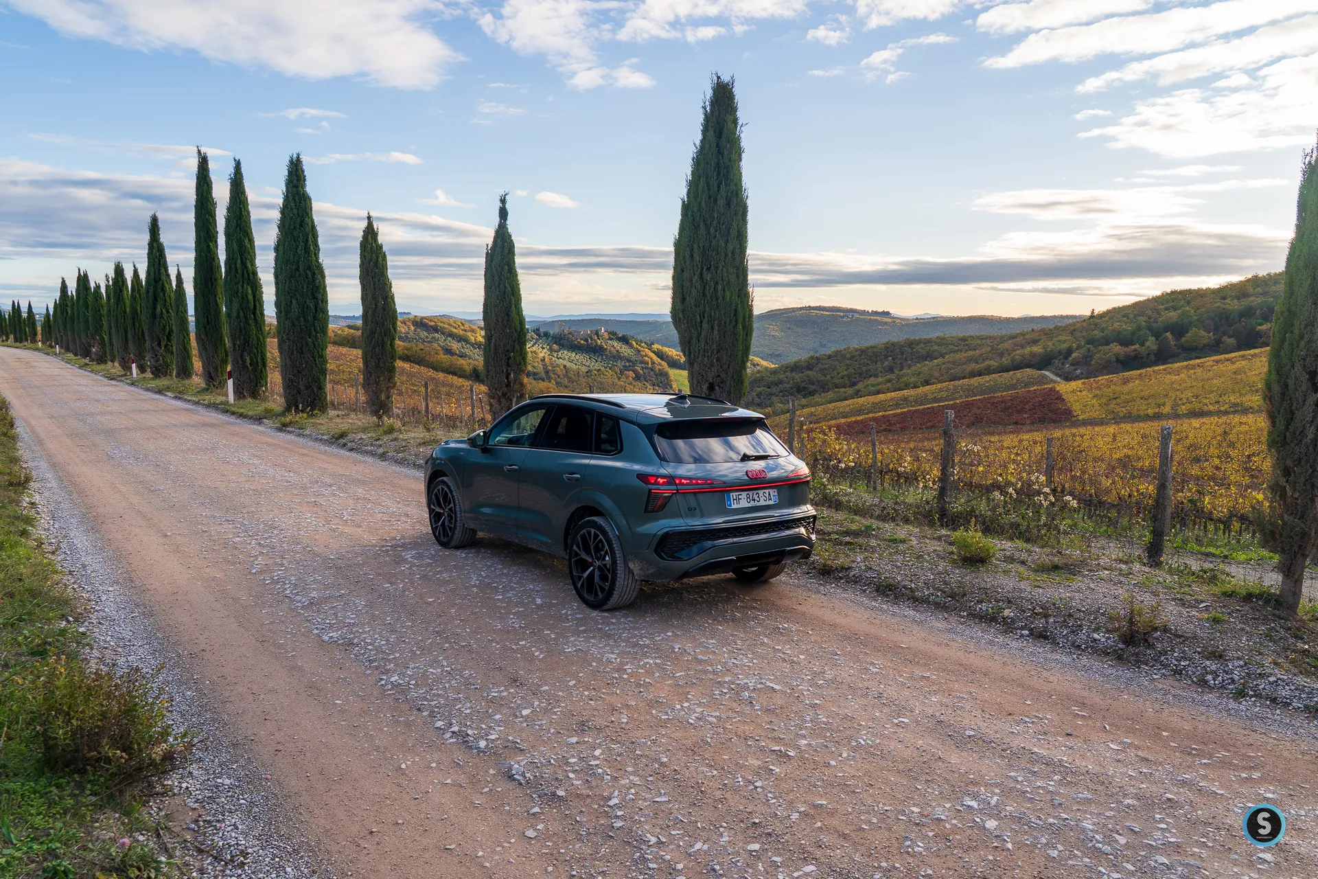 3/4 arrière Audi Q3