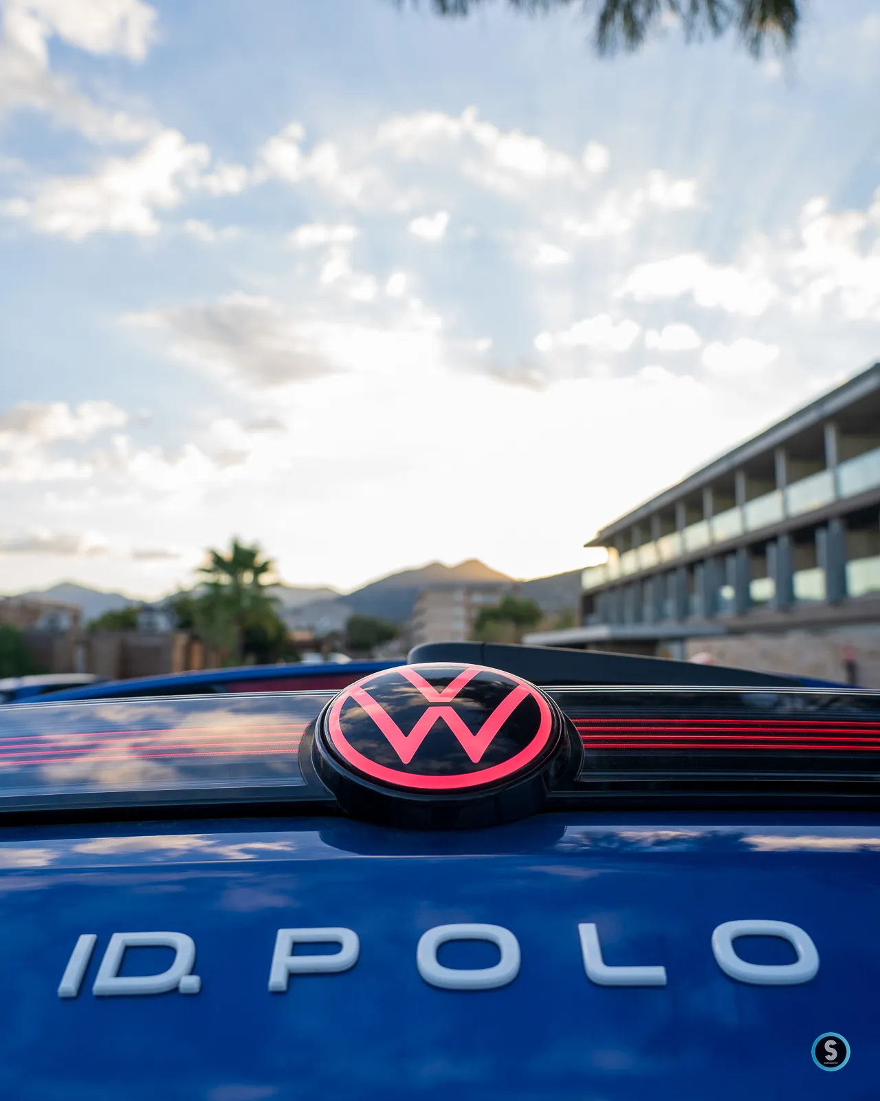 Volkswagen ID. Polo logo arriere